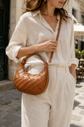 Natūralios odos pintinė rankinė Camel – prancūziška kokybė, elegantiška forma